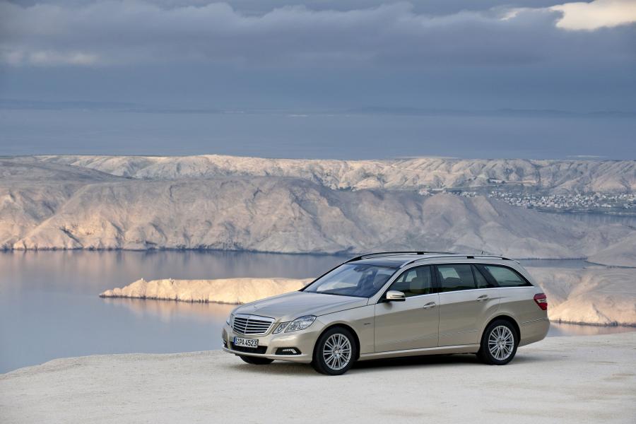  Mercedes-Benz E-Class Estate 2010 года  (фото 41 из 65)